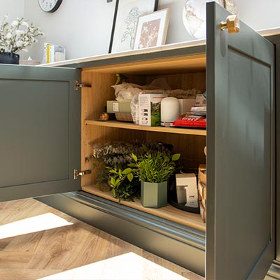 0 centre posts on cabinets