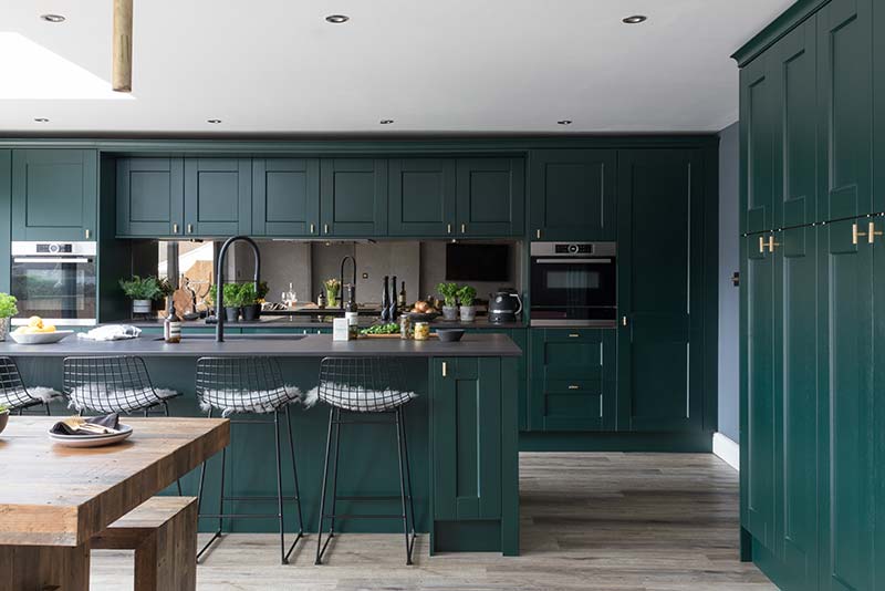 Dark green kitchen by Sigma 3 Kitchens