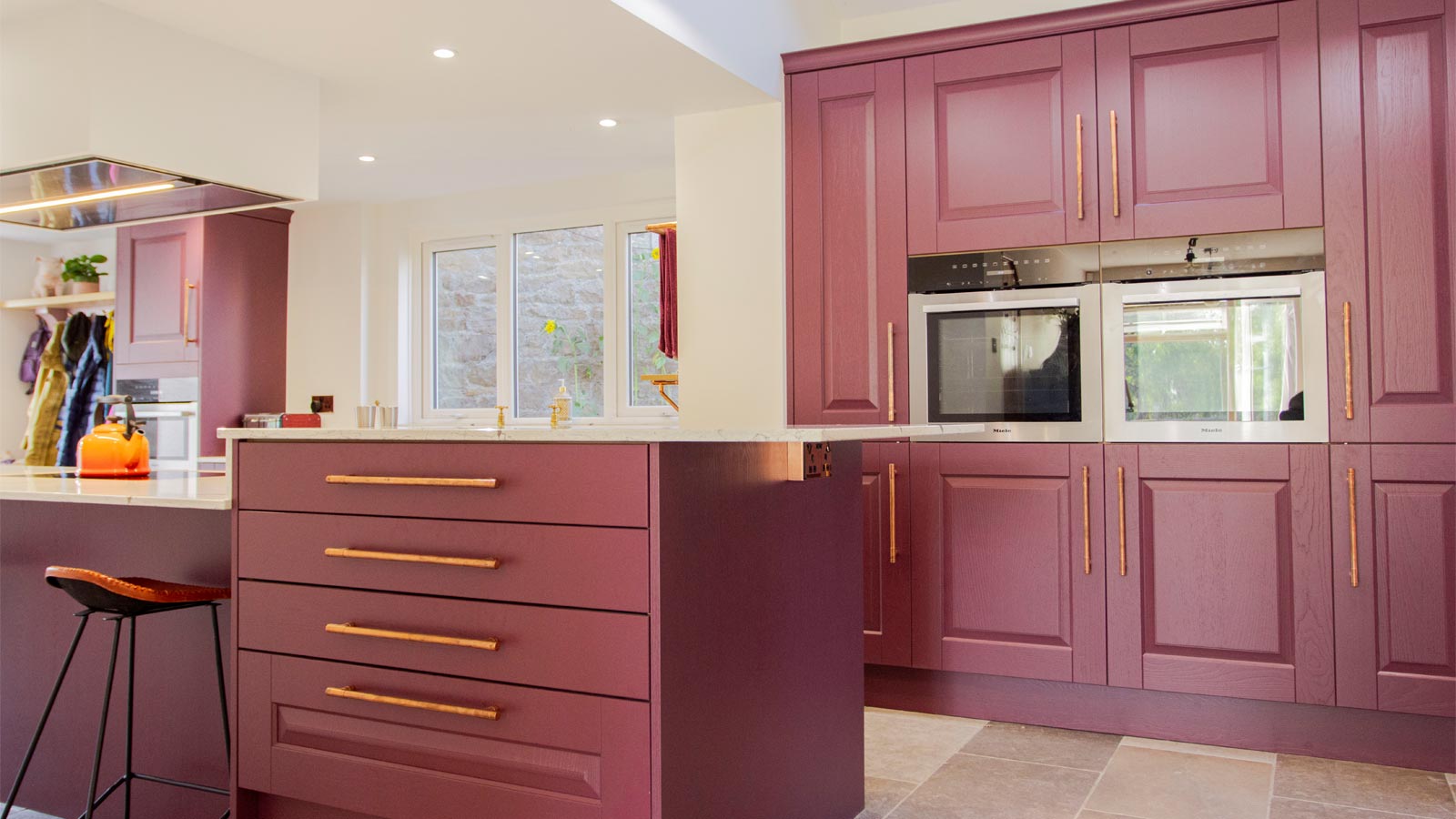 A dopamine décor kitchen with dopamine colours using colour drenching