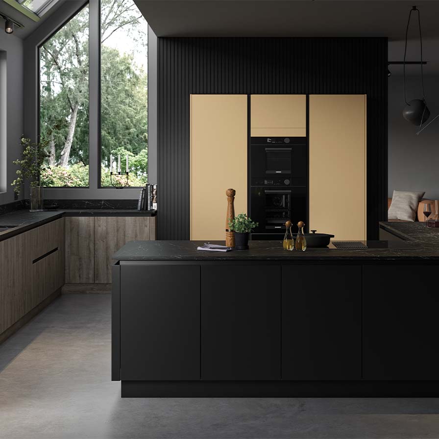 Black handleless kitchen by Sigma 3